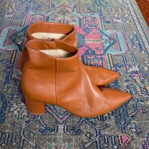 NWOB L’Agence Jeanne II leather side zip pointed toe block heel ankle boot 38.5
